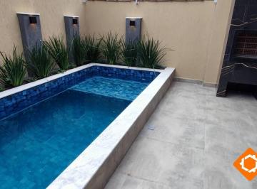 Casa · 69m² · 2 Quartos · 2 Vagas · LANÇAMENTO! SUPER MODERNA ILUMINAÇÃO EM LED E PISCINA COM BANCO MOLHADO!