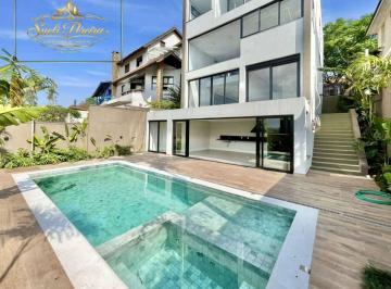 Casa de 4 quartos, Cotia · Casa à Venda na Granja Viana com 4 Suítes, Piscina e Espaço Gourmet em Condomínio com Lazer Completo