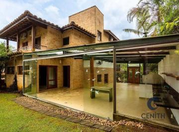 Casa de 4 quartos, Carapicuíba · Maravilhosa Casa com 4 suítes, climatizada, repleta de armários! 350 m²