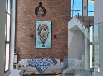 Casa · 600m² · 3 Quartos · 6 Vagas · Sofisticação e Conforto na Granja Viana – Sua Nova Casa dos Sonhos!