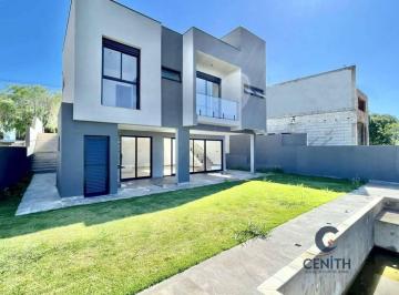 Casa · 500m² · 3 Quartos · 4 Vagas · Incrível Casa Nova com 3 suítes, gourmet, piscina, lazer à venda, 230 m².