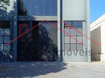 Foto 01 · Galpão no Condomínio Alfa Parque Com 364,02m² de área total 246,45m² de área construída