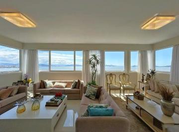 Apartamento · 377m² · 3 Quartos · 3 Vagas · Cobertura em Centro, Florianópolis/SC de 377m² 3 quartos à venda por R$ 4.900.000,00