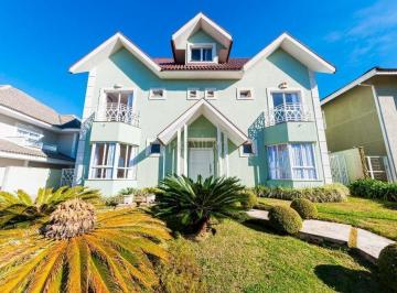Casa · 400m² · 4 Quartos · 5 Vagas · Casa com 4 dormitórios, sendo 2 suít