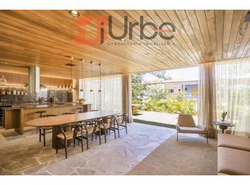 Casa · 401m² · 4 Quartos · 2 Vagas · Casa Alto Padrão à venda com 401m², 4 suítes à 500m do Parque Ipiranga
