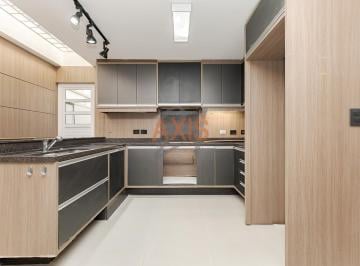 Casa · 215m² · 3 Quartos · 4 Vagas · Casa de 3 Quartos na Rua José Kormann