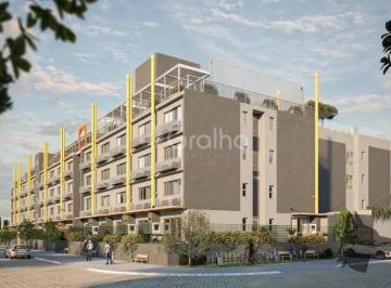 9 · Duplex de 51m² com 2 quartos sendo 1 suíte na Barra da Lagoa