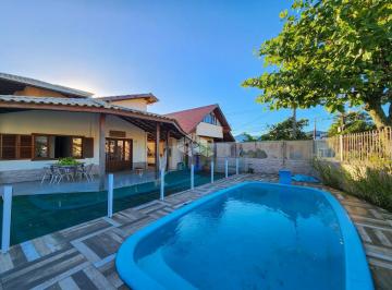 524095_i688UP3I72kP9_524095664f2cc7e0f94.jpg · Casa com 4 quartos e com churrasqueira, 200 m² em Armação, Florianópolis
