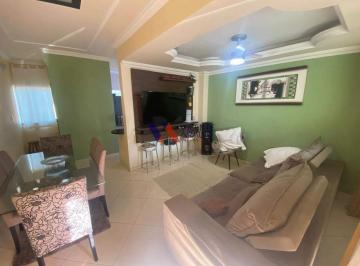 Casa · 200m² · 3 Quartos · 2 Vagas · Casa à venda com 3 quartos no bairro Bom Retiro.