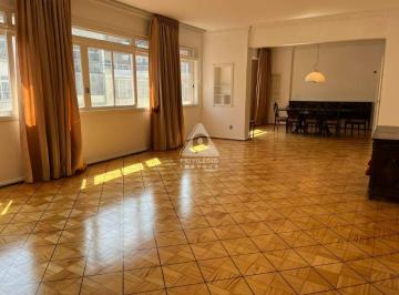 Apartamento · 230m² · 3 Quartos · 1 Vaga · Em Copacabana! Apartamento à venda, 3 quartos, 1 vaga na escritura.