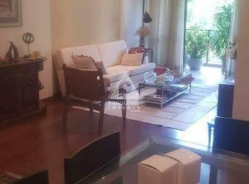 Sala · Excelente apartamento em localização privilegiada com vista panorâmica para a famosa Praça dos Caval