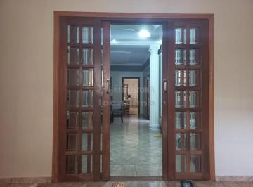 Casa · 234m² · 3 Quartos · 2 Vagas · Casa Padrão localizado no Bairro arque das Flores/Jardim Urupês com área gourmet e escritorio.