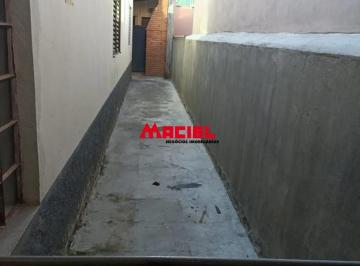 Casa · 150m² · 3 Quartos · 2 Vagas · Casa no Interlagos de terreno inteiro, aceita permuta