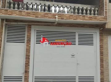 24143350_4.jpg · SOBRADO COM DUAS CASAS - BOM PARA RENDA - SBC