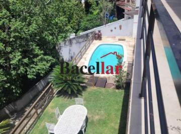 Casa · 451m² · 6 Quartos · 3 Vagas · Parque Guinle, vista para o verde, casa com 06 quartos, 03 vagas, piscina e chur
