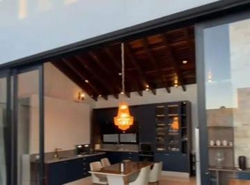 Casa · 231m² · 3 Quartos · 3 Vagas · Condomínio Residence Florais do Valle - Casa em Condomínio Florais do Valle - Ribeirão do Lipa, Cuia