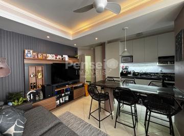 Apartamento · 64m² · 2 Quartos · 1 Vaga · Apartamento Reformado a 400m da Praia em Canasvieiras!
