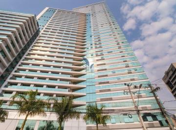 Apartamento · 34m² · 1 Quarto · Apartamento 1 Quarto para Alugar no Centro | 33 m² + Andar Alto | Seventh Avenue