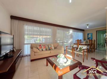 Casa · 250m² · 4 Quartos · 6 Vagas · Casa Térrea a venda de 250m², 4 Quartos, 2 Suítes no Pq Continental - SP.