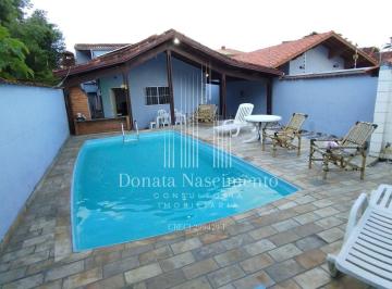 Casa · 200m² · 7 Quartos · 4 Vagas · Refúgio à Beira-Mar