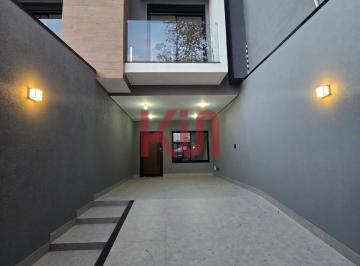 Casa · 192m² · 4 Quartos · 2 Vagas · Sobrado à venda na Vila Monumento, São Paulo-SP: 4 quartos, 1 suíte, 4 banheiros, 2 vagas de garagem