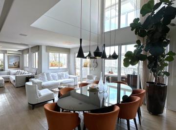 Apartamento · 288m² · 4 Quartos · 4 Vagas · Cobertura Duplex 288m2 - Reformada com piscina e churrasqueira - 4 suítes - Broo