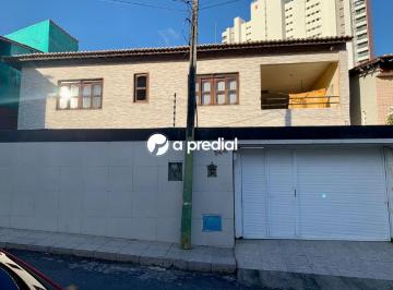 Casa · 314m² · 4 Quartos · 4 Vagas · Casa Padrão em Fortaleza