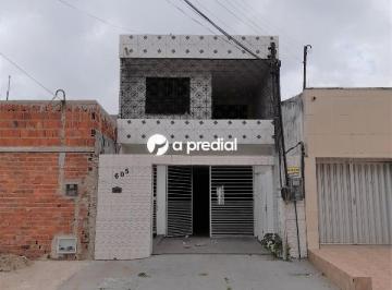 Casa · 160m² · 4 Quartos · 2 Vagas · Casa Padrão em Fortaleza