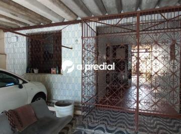 Casa · 184m² · 4 Quartos · 2 Vagas · Casa ampla, vizinha aos melhores Servicos Publicos de Saude do Estado