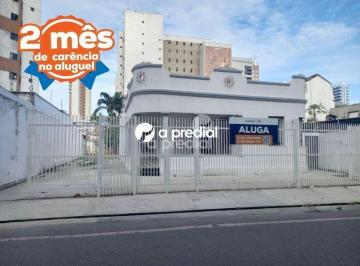 Casa · 582m² · Imovel com excelente localizacao, meia quadra da Av. Santos Dumont, vizinho ao Cartorio.