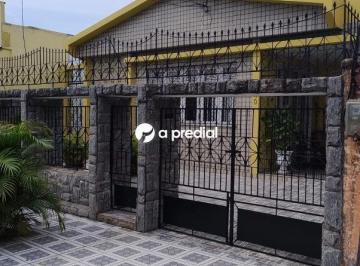 Casa · 317m² · 5 Quartos · 4 Vagas · Casa Padrão em Fortaleza