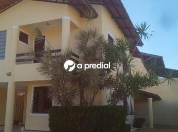 Casa · 334m² · 4 Quartos · 5 Vagas · Casa Padrão em Fortaleza