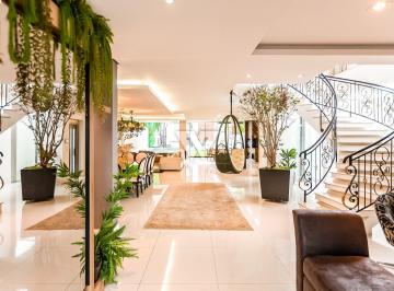Casa · 743m² · 4 Quartos · 4 Vagas · Casa 4 suítes Mercês Curitiba