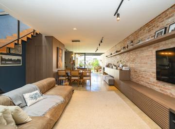 Casa · 200m² · 3 Quartos · 2 Vagas · Sobrado 3 Quartos Água Verde Curitiba