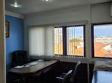 Comercial , Cabo Frio · Sala Comercial em Edifício Centro Médico de Grande Circulação