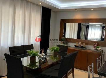 Casa · 383m² · 3 Quartos · 4 Vagas · Sobrado em Cerâmica