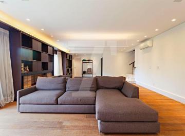 Casa · 570m² · 4 Quartos · 3 Vagas · Casa contemporânea em condomínio fechado com infraestrutura completa e privacidade