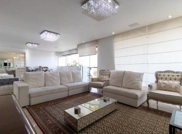 Apartamento · 260m² · 4 Quartos · 4 Vagas · Apartamento com 260 m², 4 quartos sendo 3 suítes à venda no bairro Aclimação.