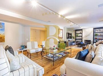 Apartamento · 247m² · 3 Quartos · 4 Vagas · Apartamento á venda de 247m², com 03 suítes e 04 vagas no Itaim Bibi Nobre
