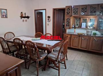 Casa · 364m² · 3 Quartos · 6 Vagas · CASA COMERCIAL na Rua Santa Clara? At 438,00, Ac 363, 2 salas ? 3 q- quintal , Edícula