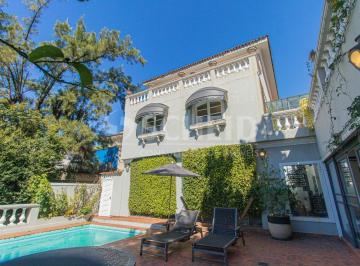Casa · 356m² · 4 Quartos · 3 Vagas · CASA MAGNÍFICA NO BAIRRO DO PACAEMBU EM RUA TRANQUILA E ARBORIZADA COM PISCINA E ÁREA GOURMET