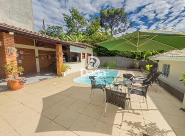 Casa · 209m² · 5 Quartos · 3 Vagas · Casa em Carvoeira, Florianópolis/SC