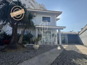 Casa de 3 quartos, Balneário Piçarras · JD1578 - Sobrado a apenas 200m da Praia em Balneário Piçarras/SC