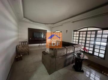Casa de 4 quartos, Taguatinga · TAGUATINGA NORTE- CASA TÉRREA- 4 QUARTOS