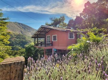 Casa de 4 quartos, Petrópolis · VENDA | ITAIPAVA: ótima casa com linda vista, 4 qts e piscina em condomínio