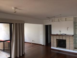 Apartamento · 148m² · 3 Quartos · 3 Vagas · Imperdível: Apartamento de Luxo em Moema com 3 Suítes e 3 Vagas de Garagem em São Paulo-SP!