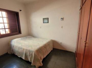 Casa · 206m² · 3 Quartos · 3 Vagas · Imóvel Luxuoso em Santo Amaro: Casa à Venda com 3 Quartos, 1 Suíte e 206m² em Sã