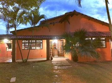 Casa · 200m² · 2 Quartos · 6 Vagas · Casa à venda em Pardinho-SP, bairro Condomínio Ninho Verde II: 2 quartos, 1 suíte, 2 banheiros, 6 va