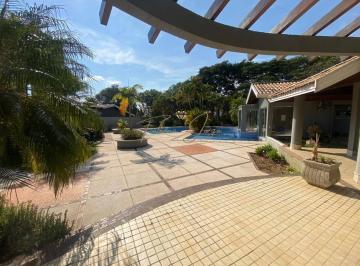 Casa · 1600m² · 6 Quartos · 10 Vagas · Exclusiva Residência no Condomínio Sans Souci – Sofisticação