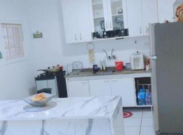 Casa · 300m² · 4 Quartos · 5 Vagas · Sobrado de Luxo no Jardim da Saúde: 4 Quartos, 2 Suítes, 3 Banheiros, 5 Vagas de Garagem, 300m² - Sã